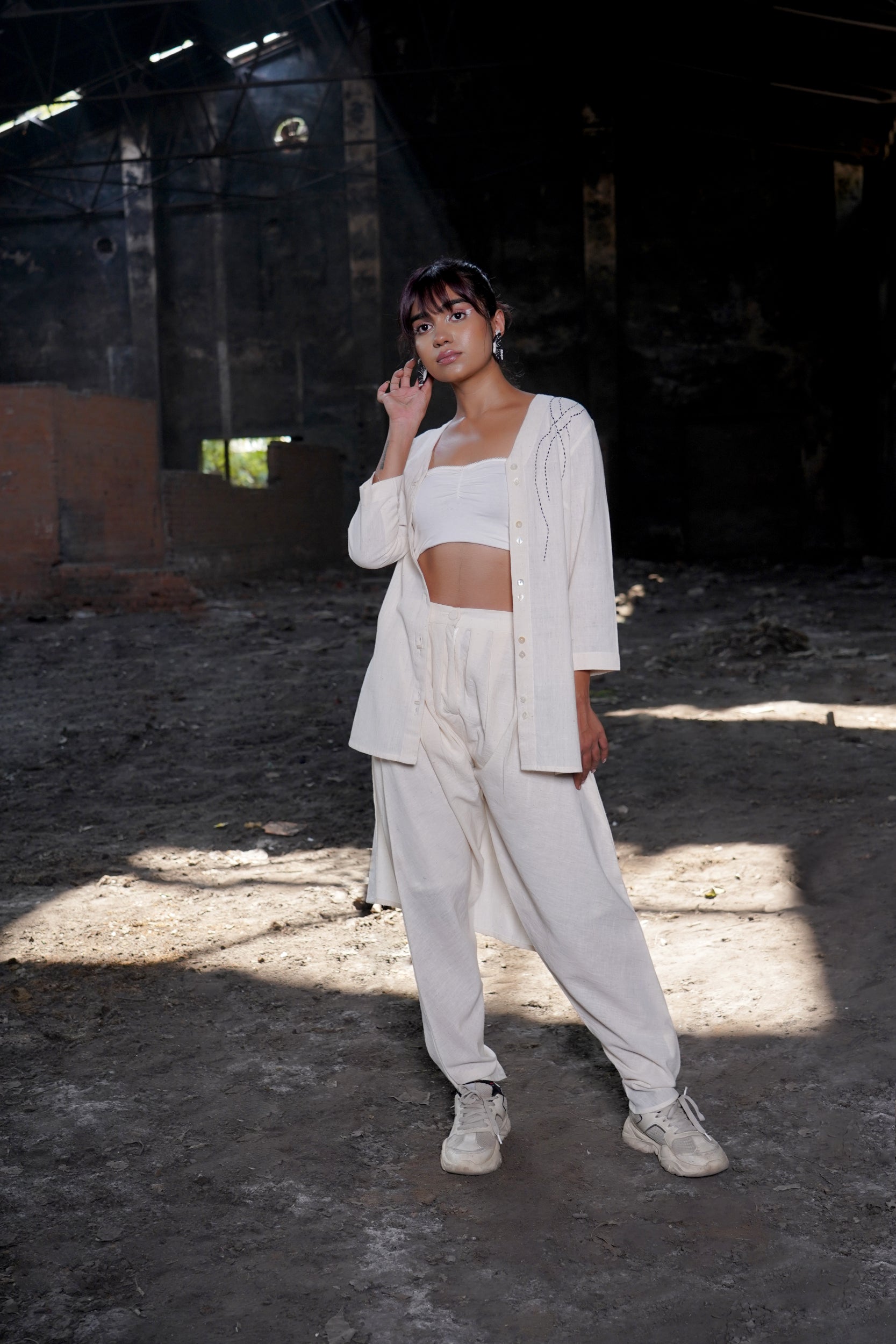 Loose pleated pants store