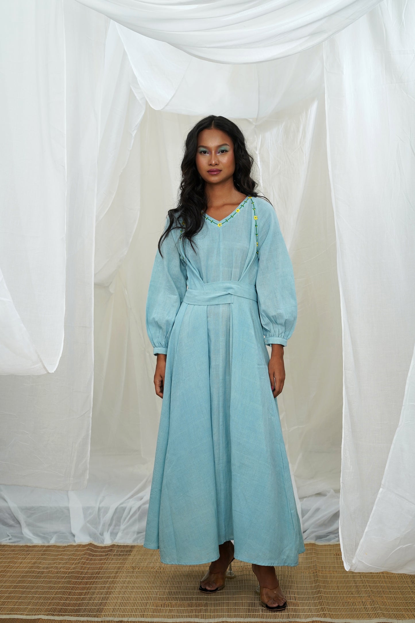 Hibo Sky Blue Midi Dress